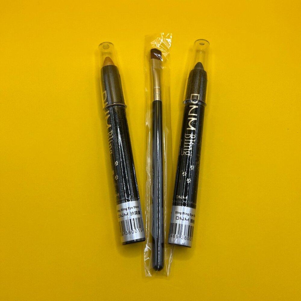 DNM Blink Blink Eye Sticks #6 Desert, #3 Pearl Black and Brush